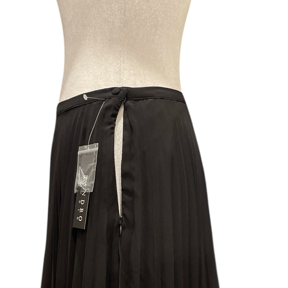 Sandro Studio Size 4 Black Pleated Midi Skirt Parisian Minimalist - Picture 5 of 9